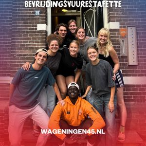 Nog 1 maand om je aan te melden voor de Bevrijdingsvuurestafette 2026! 🔥 De studenten loopgroep Huize Klimop uit Nijmegen heeft zich al aangemeld. Zij lopen mee om aandacht te vragen voor vrijheid onder studenten, iets wat wereldwijd niet vanzelfsprekend is en ook recent weer onder druk staat: “De estafette is een ervaring waar we erg naar uitkijken. En natuurlijk het is het lopen zelf gezellig en heerlijk om te doen. Zo kunnen we als Nijmeegs studentenhuis een sportieve en mooie bijdrage leveren aan het verspreiden van de vrijheidsboodschap,” aldus Joska, lid van Huize Klimop. In de nacht van 4 op 5 mei halen zij het Vrijheidsvuur op in Wageningen en brengen het naar Nijmegen. Wil jij met jouw vereniging, vriendengroep of collega’s ook meelopen? Aanmelden kan nog tot 4 april via de link in bio. 🔥🏃 #MaakHetVerschil