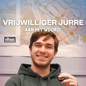 Vrijwilliger Jurre aan het woord: “Ik draag bij aan het verspreiden van de Vrijheidsboodschap door mensen te helpen en nieuwe vrijwilligers uit te nodigen: ‘Hey, als je een keertje niks te doen hebt, kom helpen!’” 💜✨ Wil jij ook de Vrijheidsboodschap verspreiden? Van sitecrew tot fotograaf, van host tot redacteur: zonder vrijwilligers is het Vrijheidsevent in Wageningen, Stad der Bevrijding, niet mogelijk. Meld je aan via de link in bio en #MaakHetVerschil. 💪 P.s. Op 13 april is er een vrijwilligersbijeenkomst om elkaar te ontmoeten en alle werkzaamheden door te nemen. Hopelijk tot dan!